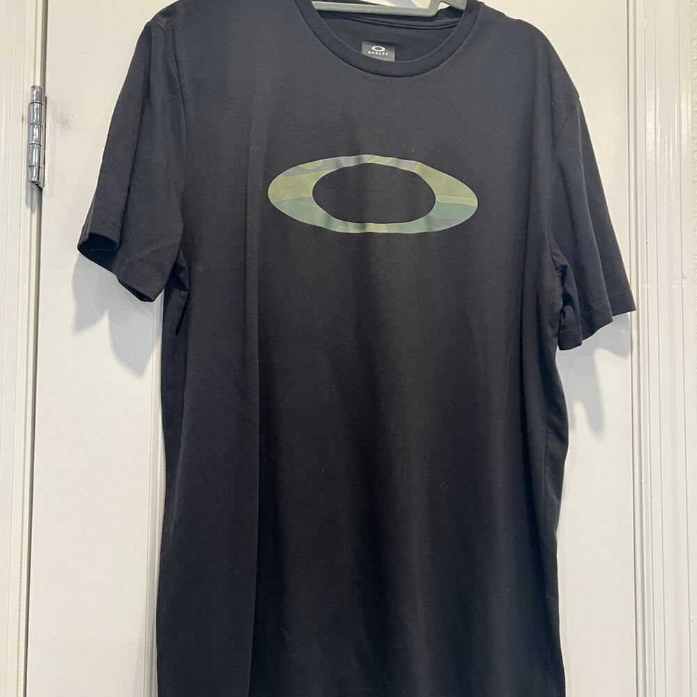 Men’s Oakley Shirt